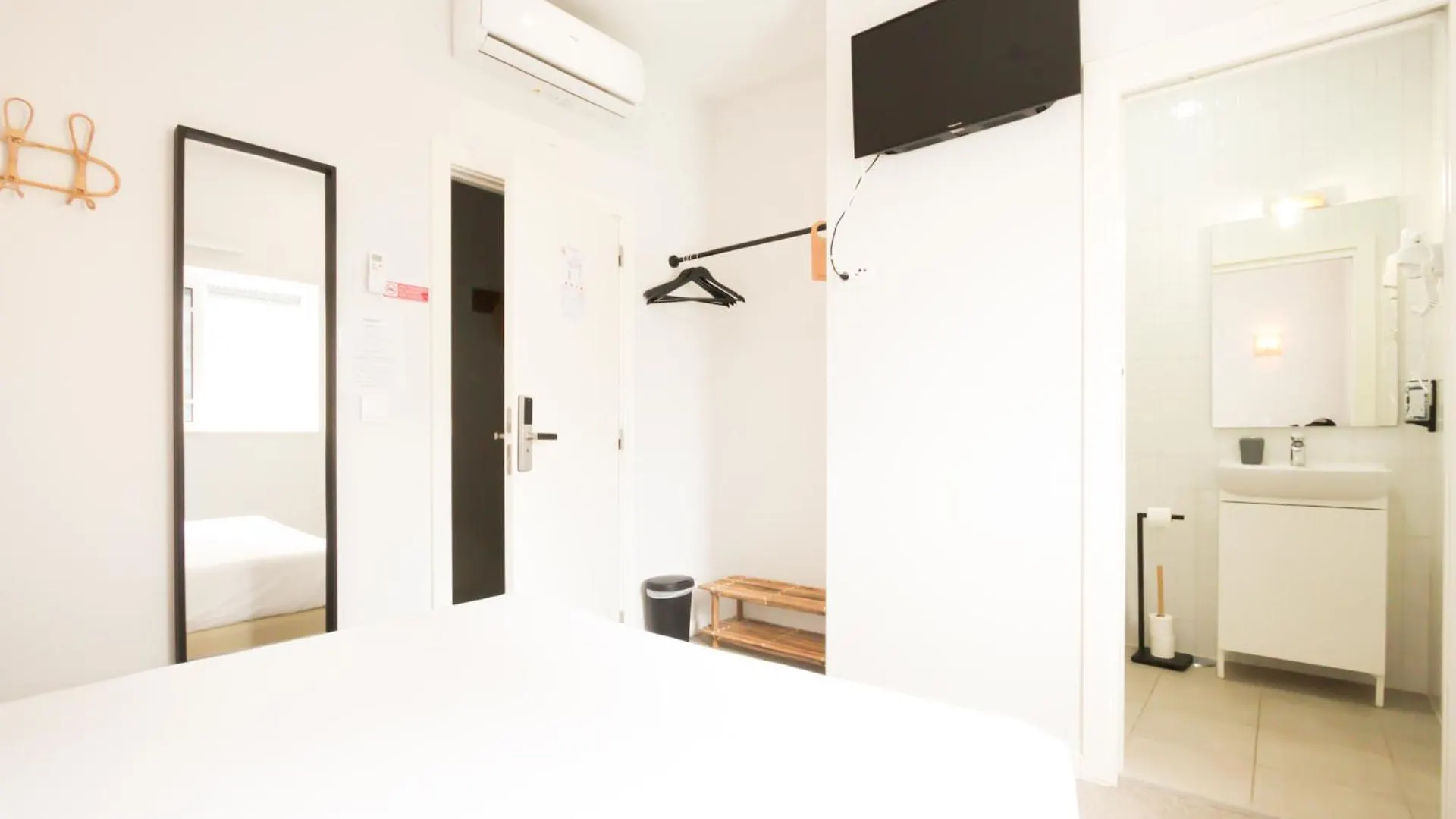 Ptm Downtown Hostel&Suites Portimao Hostel
